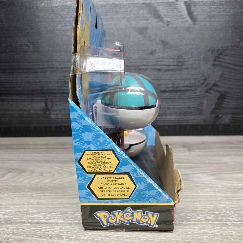 Pokémon Clip N' Carry Pikachu PokeBall Adjustable Belt Set Sealed - How Cool?